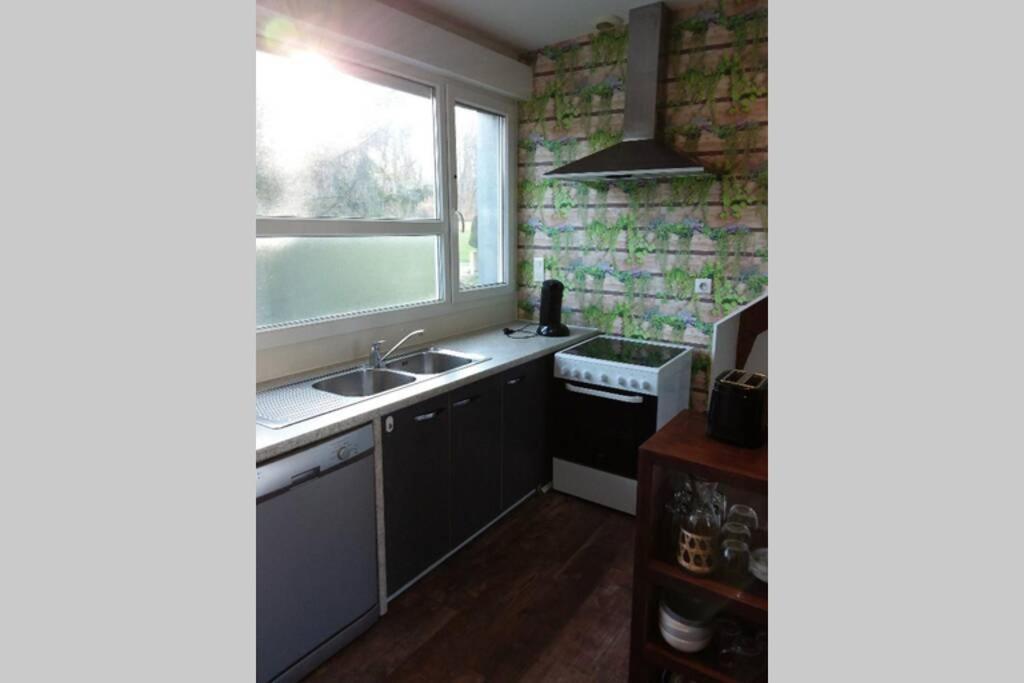 Appartement Lumineux, Calme Et Panoramique !! Pouligney-Lusans エクステリア 写真